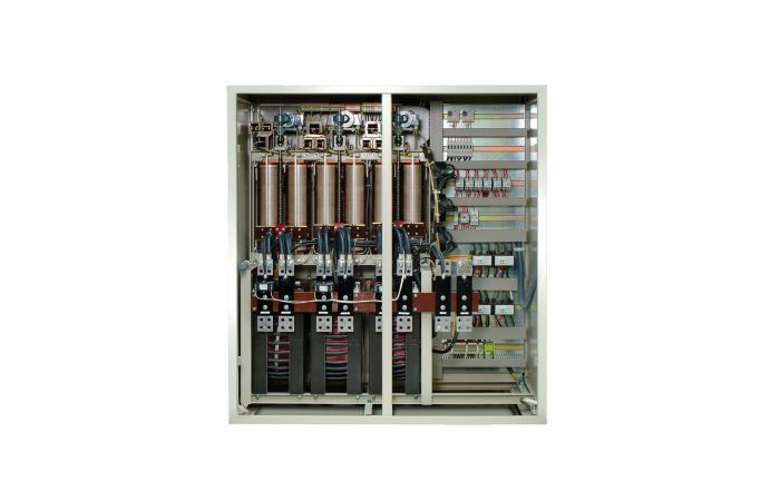 Deltavolt Stromkasten aus Scharren